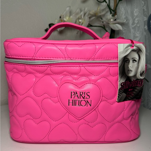 Paris Hilton Vibrant Pink Heart Cosmetic Case - Picture 2 of 7